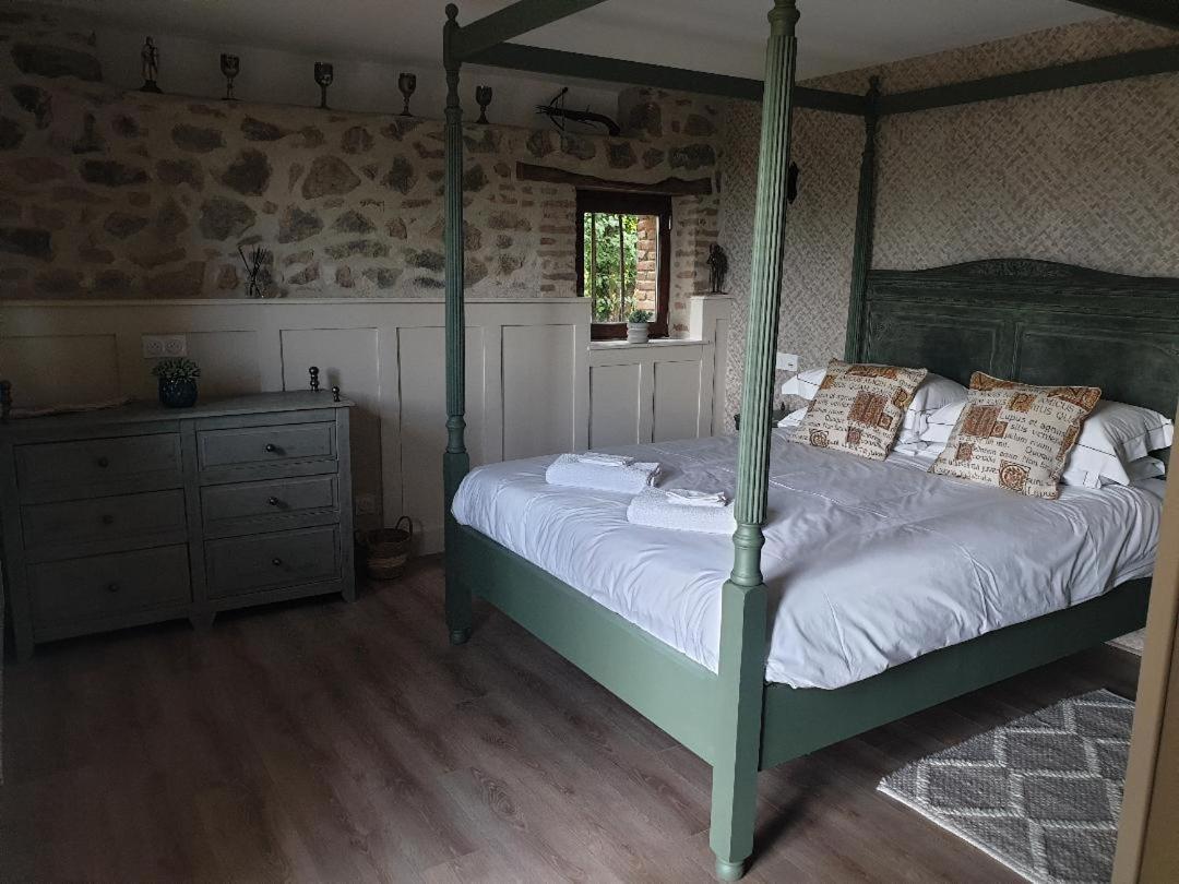 Bed and Breakfast La Maison Ronde à Saint-Quentin-sur-Charente Extérieur photo